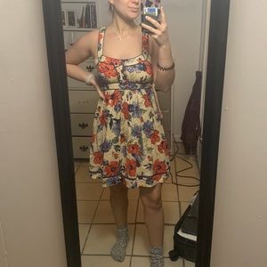 Adorable floral dress!